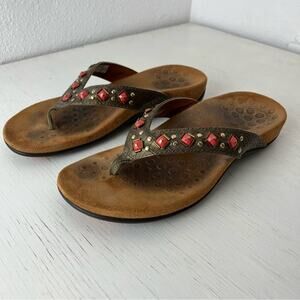 Vionic Floriana brown embellishments flip flop sandal size 6